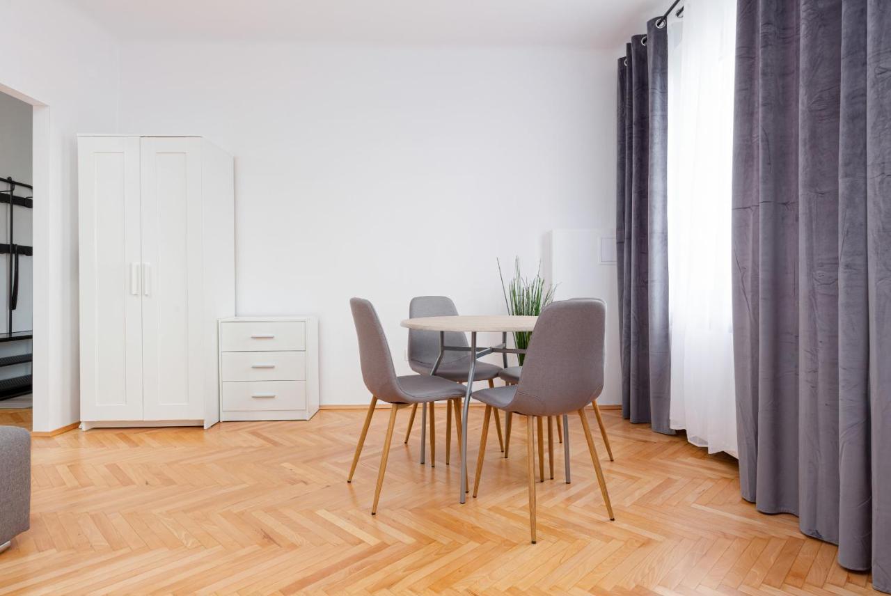 Kamienica Stanislawa Augusta Warszawa By Noclegi Renters Esterno foto